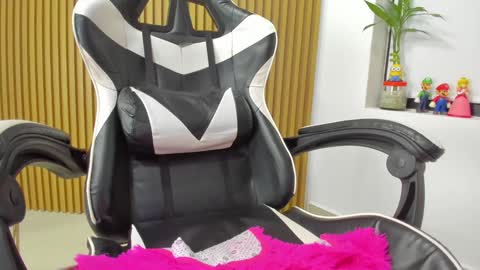 Anahis online show from December 6, 2024, 4:14 am