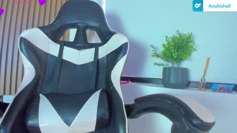 Anahis online show from February 1, 2025, 10:13 pm