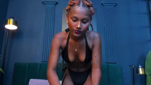 Snapshot of halleylorens chatting on September 24, 2025, 7:17 pm Halley Lorens online show from September 24, 2025, 7:17 pm