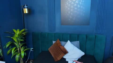 Snapshot of halleylorens chatting on November 12, 2025, 7:24 pm Halley Lorens online show from November 12, 2025, 7:24 pm