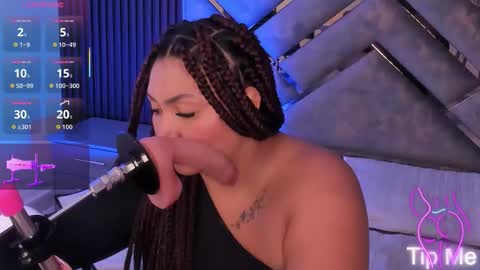 Snapshot of halleyrosse chatting on November 25, 2025, 4:45 am Halleyrosse online show from November 25, 2025, 4:45 am