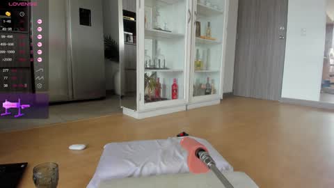 Snapshot of halliee chatting on December 4, 2025, 7:33 pm insta Laupalacio777Next stream 01th December online show from December 4, 2025, 7:33 pm