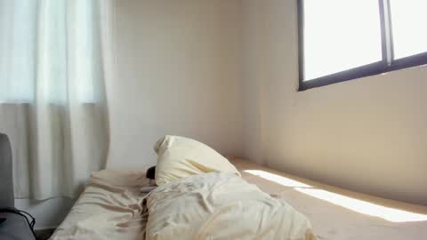 Snapshot of halliee chatting on February 9, 2026, 6:23 pm insta Laupalacio777Next stream 01th December online show from February 9, 2026, 6:23 pm