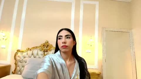 Hallie Stone online show from April 17, 2026, 12:19 pm