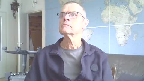 Snapshot of hamto65 chatting on October 5, 2025, 12:47 pm Prefer men 80 online show from October 5, 2025, 12:47 pm