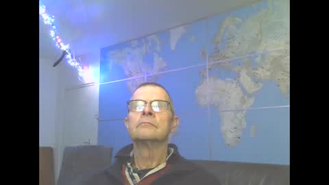 Snapshot of hamto65 chatting on November 23, 2025, 3:45 pm Prefer men 80 online show from November 23, 2025, 3:45 pm