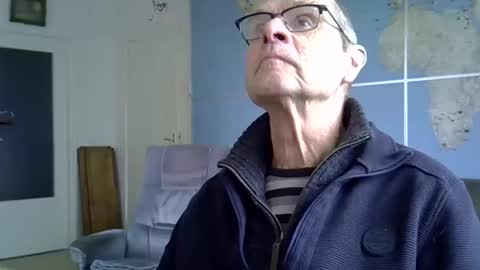 Snapshot of hamto65 chatting on November 26, 2025, 10:49 am Prefer men 80 online show from November 26, 2025, 10:49 am