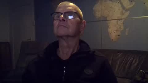 Snapshot of hamto65 chatting on December 14, 2025, 3:50 pm Prefer men 80 online show from December 14, 2025, 3:50 pm