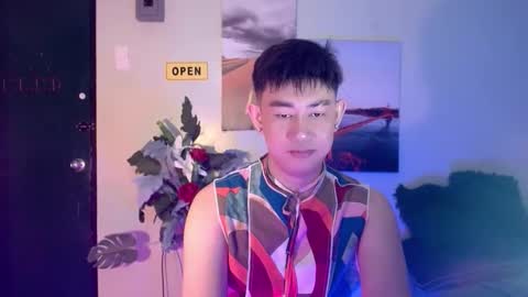 Dem online show from October 28, 2025, 10:23 pm