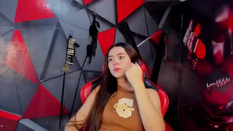 Hana and Zeta online show from November 10, 2025, 12:15 pm