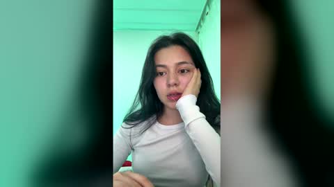 Hana Garcia online show from May 17, 2026, 2:09 am
