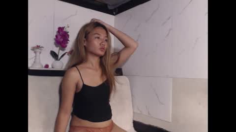 hana_soojin online show from March 14, 2026, 12:10 pm