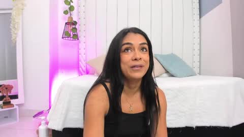 Snapshot of hanah_gray chatting on May 18, 2026, 11:16 am hanah_gray online show from May 18, 2026, 11:16 am