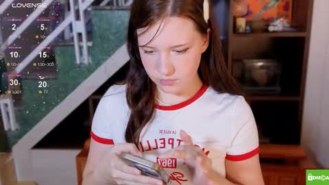 Snapshot of hanahwoods chatting on March 7, 2026, 3:36 am hanahwoods online show from March 7, 2026, 3:36 am