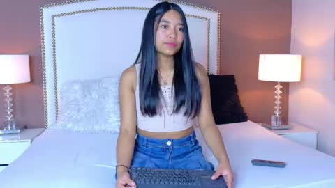 Snapshot of hanaluna chatting on May 16, 2026, 1:32 pm Hanna online show from May 16, 2026, 1:32 pm