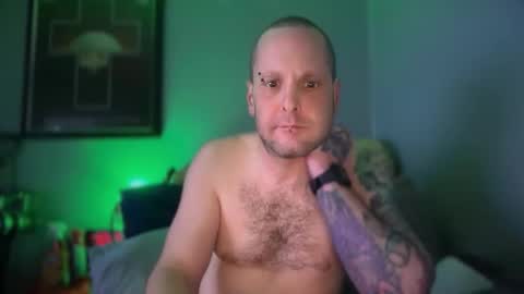 hand_banana_420 online show from April 22, 2026, 4:48 am