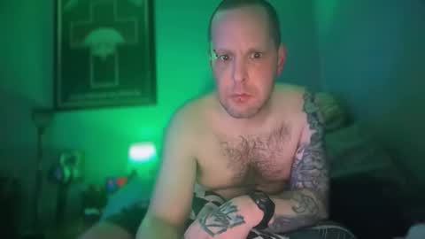 hand_banana_420 online show from April 29, 2026, 1:32 am