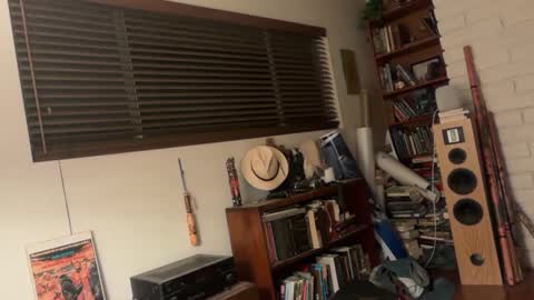 handful57345 online show from April 18, 2026, 9:02 am