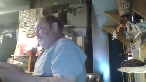 Snapshot of handiemanhere chatting on April 14, 2026, 1:44 am naked man online show from April 14, 2026, 1:44 am