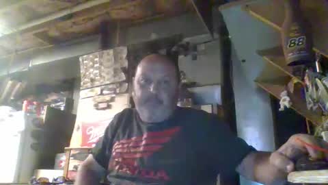 Snapshot of handiemanhere chatting on April 22, 2026, 1:30 am naked man online show from April 22, 2026, 1:30 am