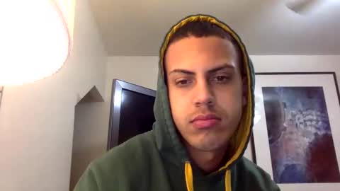 handsome01_ online show from December 22, 2025, 12:51 am