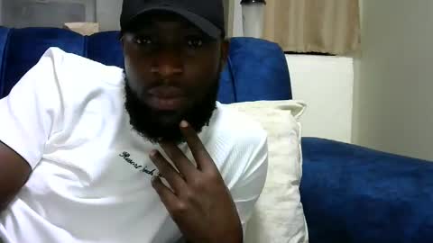 handsome king online show from December 8, 2024, 5:33 pm