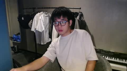 handsome_mannn online show from September 26, 2025, 8:02 pm