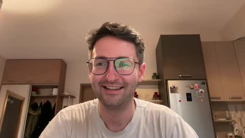 Snapshot of handsome_sasha chatting on February 19, 2025, 1:06 pm Sasha online show from February 19, 2025, 1:06 pm