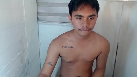 handsome_vanana online show from March 5, 2025, 2:01 pm