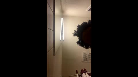 handsomeda1 online show from January 1, 2025, 10:11 am