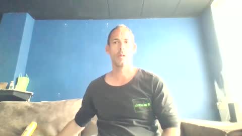 handsomeguy4ever online show from September 22, 2025, 11:45 am