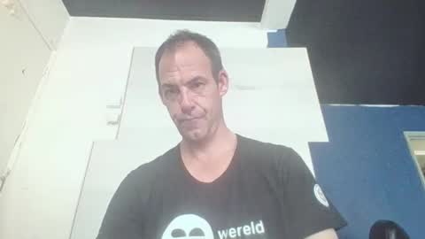 handsomeguy4ever online show from October 20, 2025, 1:55 pm