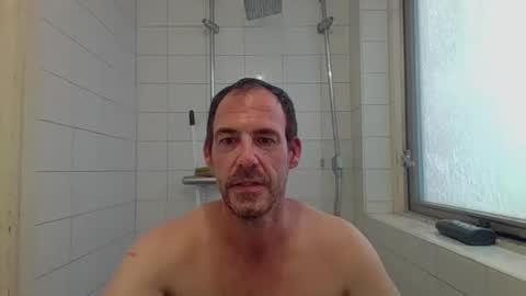 handsomeguy4ever online show from November 2, 2025, 3:36 pm