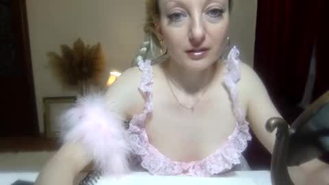 Snapshot of handy997 chatting on March 4, 2025, 2:10 pm Ada Adelaida online show from March 4, 2025, 2:10 pm