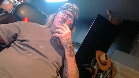 handystud33 online show from March 4, 2026, 7:36 am