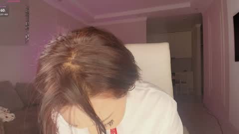 hang_ho online show from May 12, 2026, 3:14 am