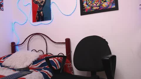 Hank online show from October 17, 2025, 1:42 am