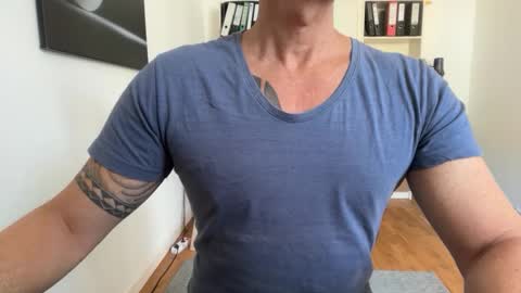 hanky online show from September 28, 2025, 10:09 am