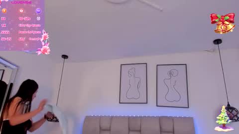 hanna__evans_ online show from December 17, 2025, 11:16 am