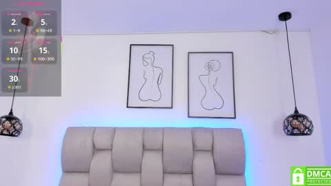 hanna__evans_ online show from April 14, 2026, 12:11 pm