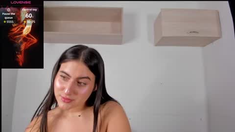 hanna__evans_ online show from June 17, 2026, 11:34 am