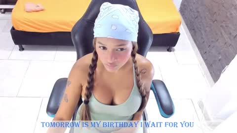 Snapshot of hanna__steyl chatting on February 10, 2025, 1:01 pm Hanna online show from February 10, 2025, 1:01 pm