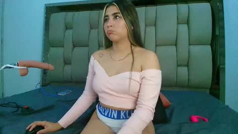 Hanna Castro online show from September 21, 2025, 5:09 am