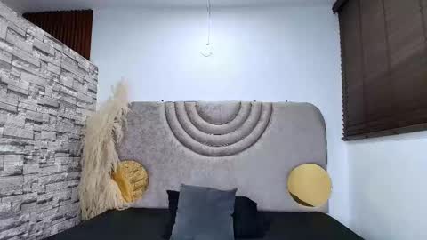 Hanna Castro online show from December 18, 2025, 2:01 pm