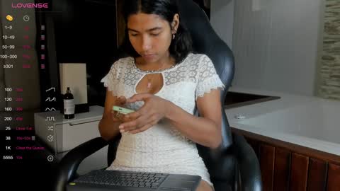 Hanna lens online show from December 10, 2024, 3:12 pm