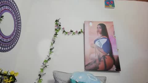 Camila online show from November 8, 2025, 9:53 am