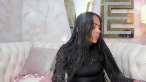 EVA online show from November 3, 2025, 10:05 am