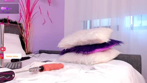 Hanna  online show from December 28, 2024, 10:34 pm