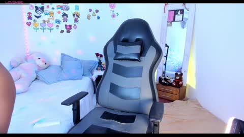 Snapshot of hanna_weist1 chatting on January 29, 2025, 6:01 am Akane Tendo online show from January 29, 2025, 6:01 am