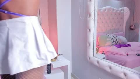 Snapshot of hanna_weston chatting on December 17, 2024, 5:40 am hanna online show from December 17, 2024, 5:40 am